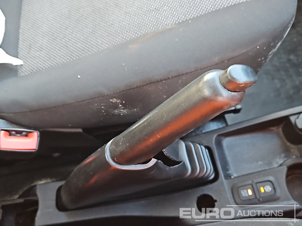 شاحنة توصيل مفتوحة Fiat Doblo: صورة 23