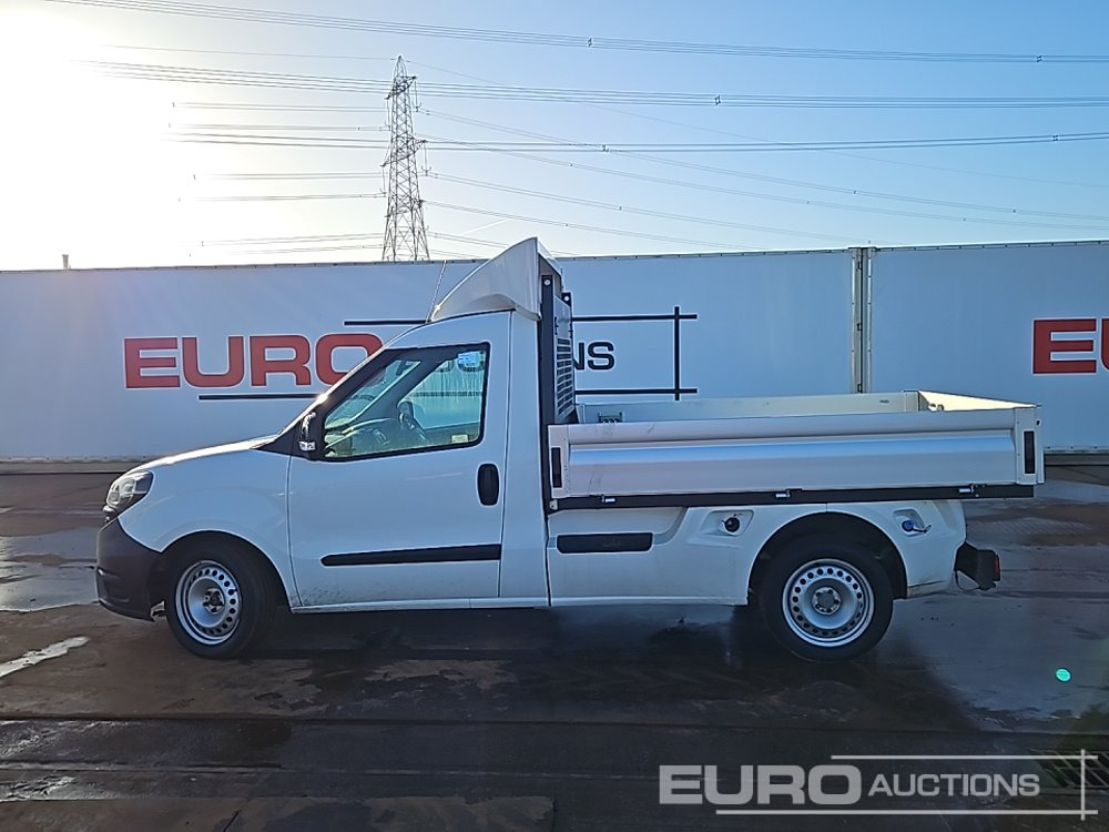 Fiat Doblo - شاحنة توصيل مفتوحة: صورة 2 Fiat Doblo - شاحنة توصيل مفتوحة: صورة 2