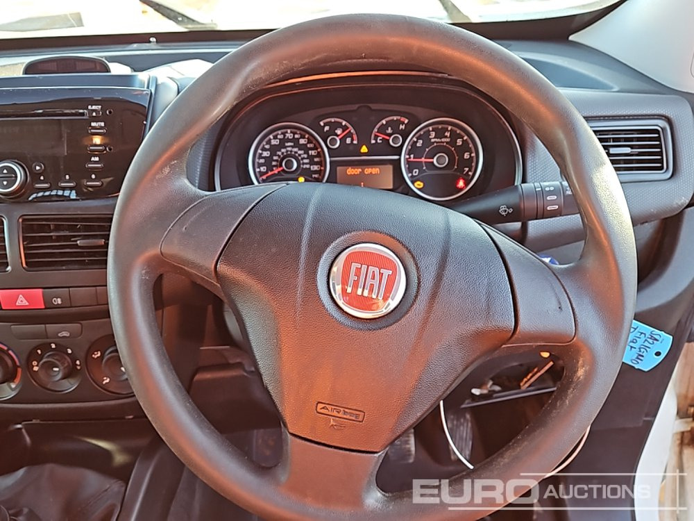 شاحنة توصيل مفتوحة Fiat Doblo: صورة 33