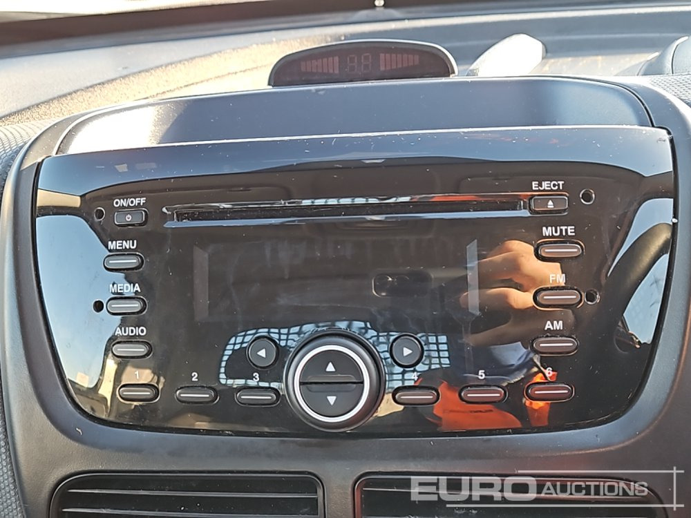 شاحنة توصيل مفتوحة Fiat Doblo: صورة 29