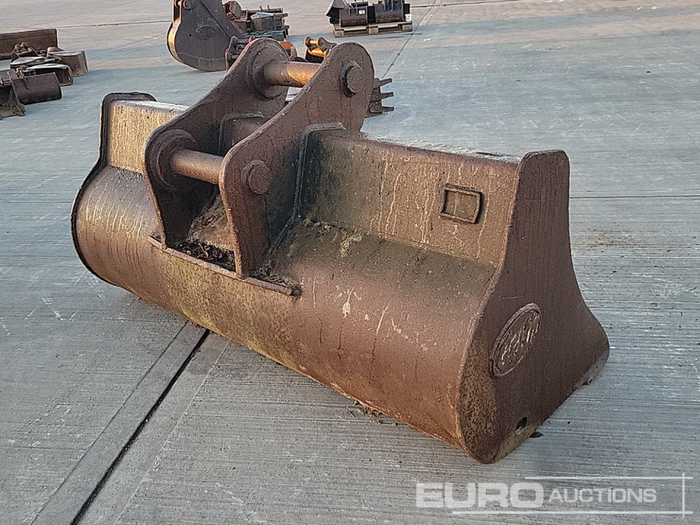 Geith 72" Ditching Bucket 80mm Pin to suit 20 Ton Excavator - بكت: صورة 5 Geith 72" Ditching Bucket 80mm Pin to suit 20 Ton Excavator - بكت: صورة 5