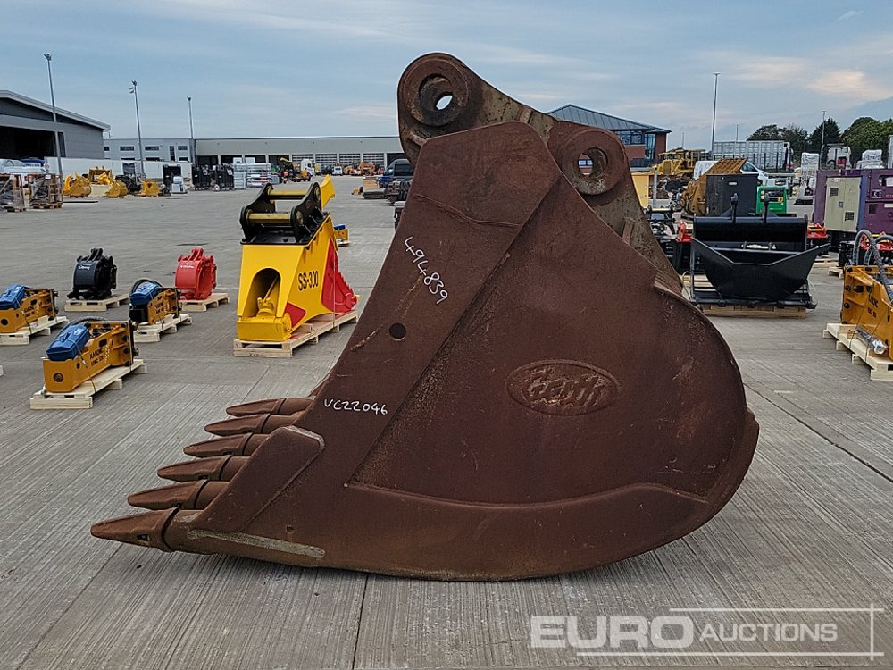 Geith 74" Digging Bucket 130mm Pin to suit 70 Ton Excavator - بكت: صورة 2 Geith 74" Digging Bucket 130mm Pin to suit 70 Ton Excavator - بكت: صورة 2