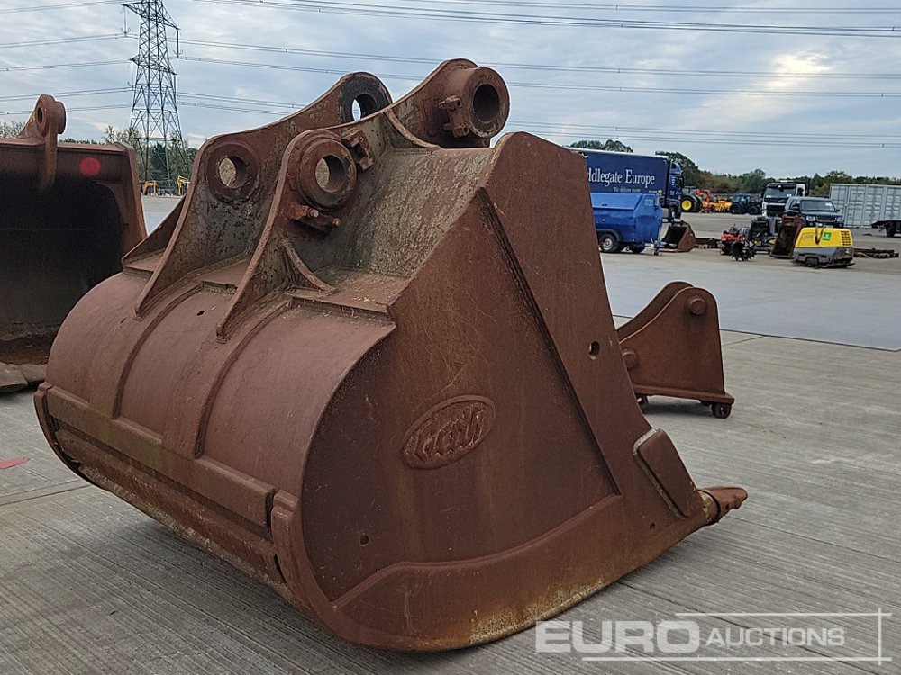 Geith 74" Digging Bucket 130mm Pin to suit 70 Ton Excavator - بكت: صورة 5 Geith 74" Digging Bucket 130mm Pin to suit 70 Ton Excavator - بكت: صورة 5