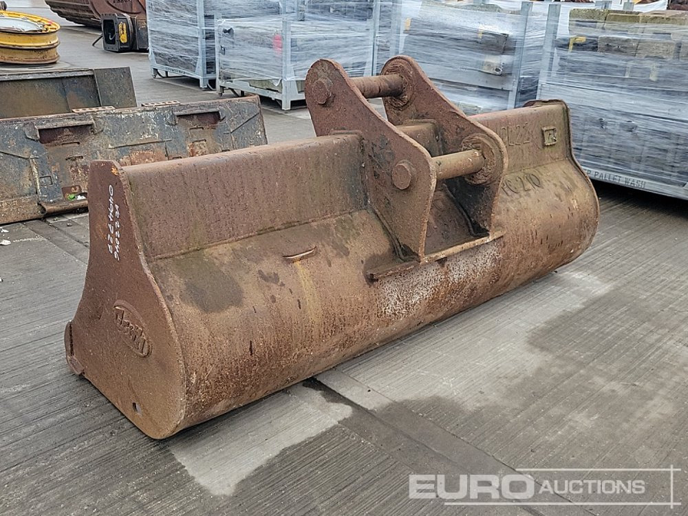 Geith 84" Ditching Bucket 80mm Pin to suit 20 Ton Excavator - بكت: صورة 3 Geith 84" Ditching Bucket 80mm Pin to suit 20 Ton Excavator - بكت: صورة 3
