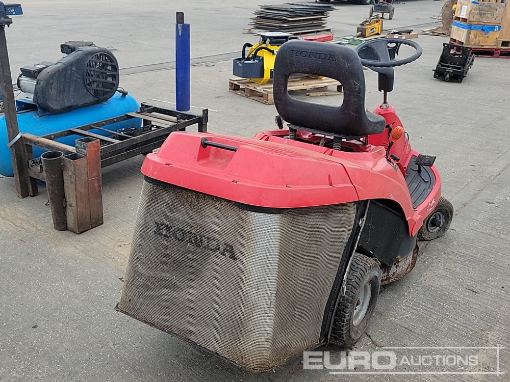 Honda HF1211S - جزازة عشب الحدائق: صورة 5 Honda HF1211S - جزازة عشب الحدائق: صورة 5