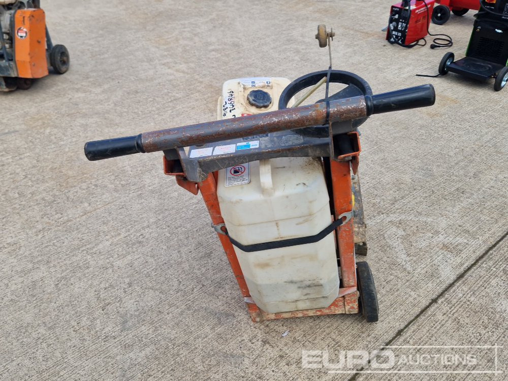 Husqvarna FS400LV Petrol Road Saw, Honda Engine (Spares) - معــدات الاسفلت: صورة 4 Husqvarna FS400LV Petrol Road Saw, Honda Engine (Spares) - معــدات الاسفلت: صورة 4