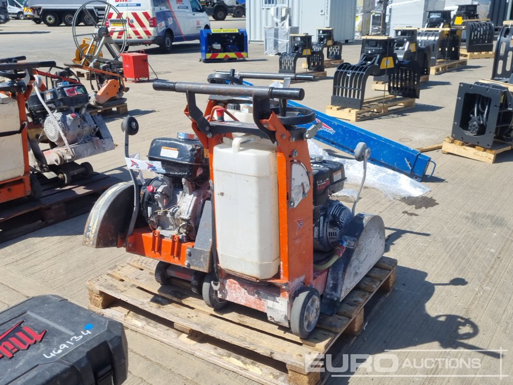 Husqvarna FS400LV - معــدات الاسفلت: صورة 5 Husqvarna FS400LV - معــدات الاسفلت: صورة 5