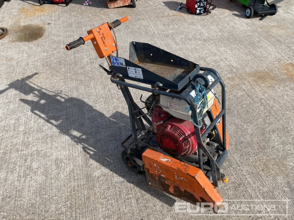 Husqvarna Petrol Road Saw, Honda Engine (Spares) - معــدات الاسفلت: صورة 4 Husqvarna Petrol Road Saw, Honda Engine (Spares) - معــدات الاسفلت: صورة 4