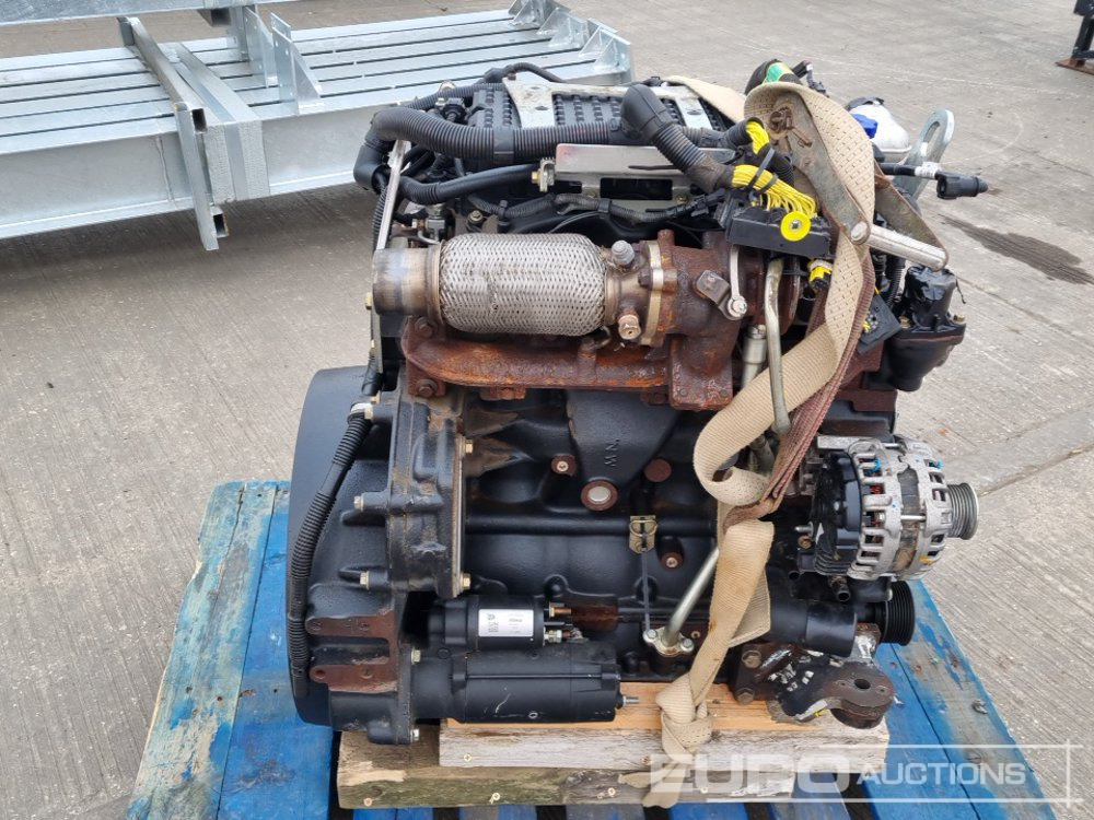 JCB 4 Cylinder Engine - محرك: صورة 2 JCB 4 Cylinder Engine - محرك: صورة 2