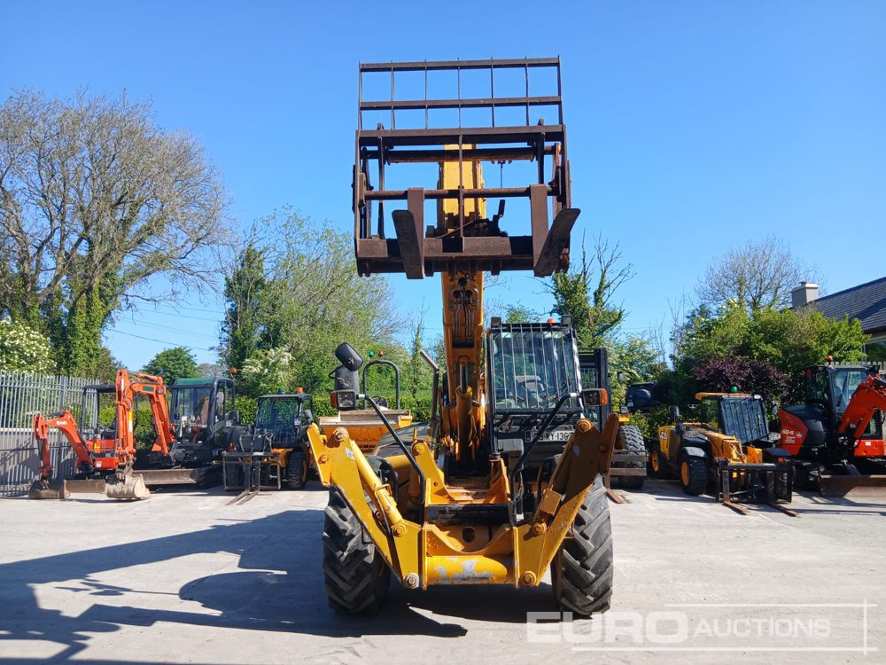 آلة رفع ونقل تلسكوبية JCB 540-170: صورة 6