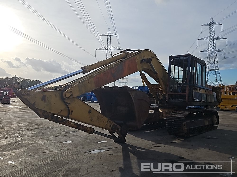 Komatsu PC210-3 - حفار زاحف: صورة 1 Komatsu PC210-3 - حفار زاحف: صورة 1