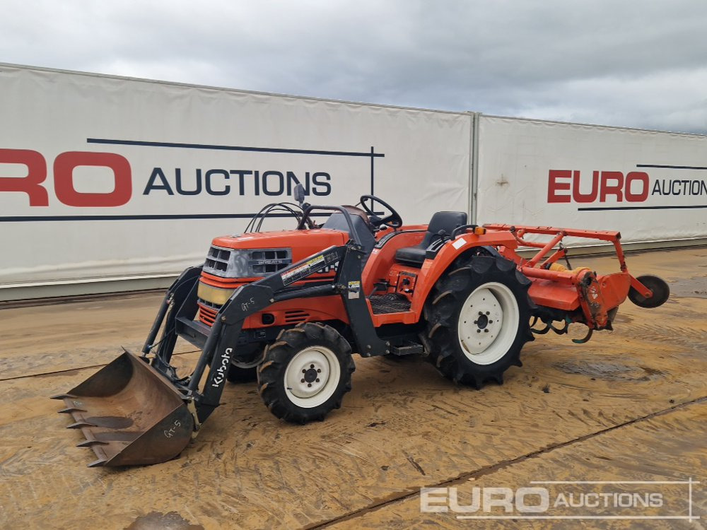 Kubota GT5 - جرار صغير: صورة 1 Kubota GT5 - جرار صغير: صورة 1