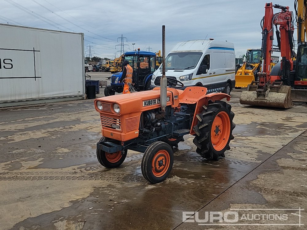 Kubota L1500 - جرار صغير: صورة 1 Kubota L1500 - جرار صغير: صورة 1