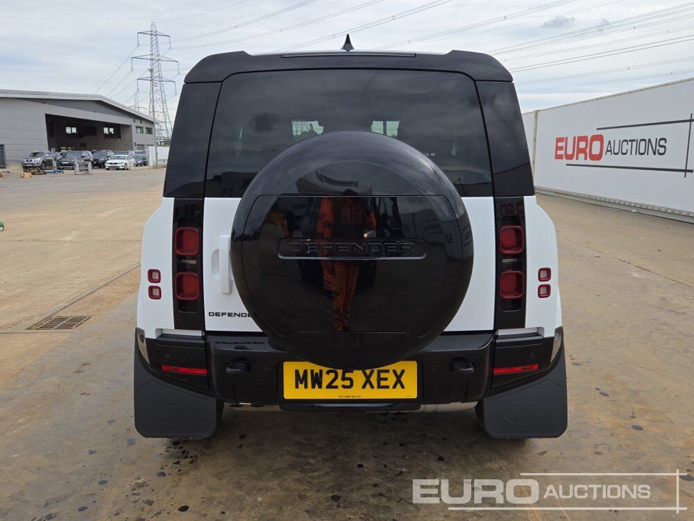 Land Rover Defender 90 - سيارة دفع رباعي: صورة 4 Land Rover Defender 90 - سيارة دفع رباعي: صورة 4