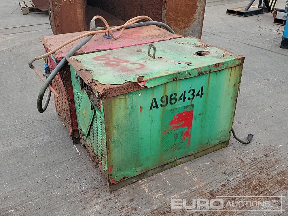 Lincoln Electric 415Volt Welder (2 of, Spares) - مجموعة المولد: صورة 5 Lincoln Electric 415Volt Welder (2 of, Spares) - مجموعة المولد: صورة 5
