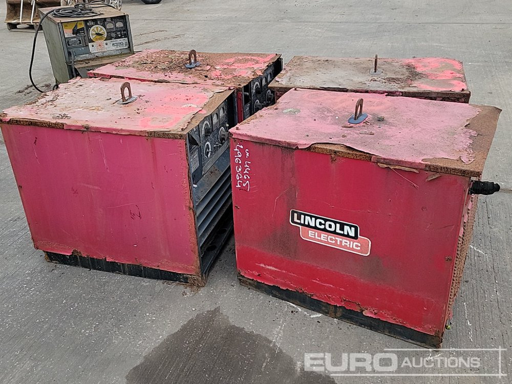 Lincoln Electric 415Volt Welder (4 of, Parts Missing) - مجموعة المولد: صورة 4 Lincoln Electric 415Volt Welder (4 of, Parts Missing) - مجموعة المولد: صورة 4