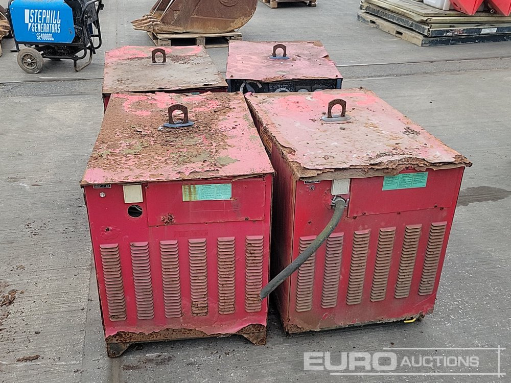 Lincoln Electric 415Volt Welder (4 of, Parts Missing) - مجموعة المولد: صورة 2 Lincoln Electric 415Volt Welder (4 of, Parts Missing) - مجموعة المولد: صورة 2