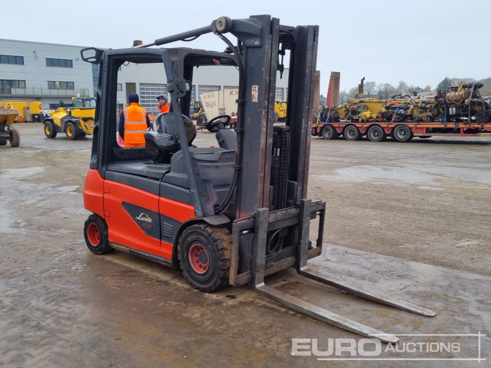 رافعة شوكية Linde E30-01: صورة 7 رافعة شوكية Linde E30-01: صورة 7