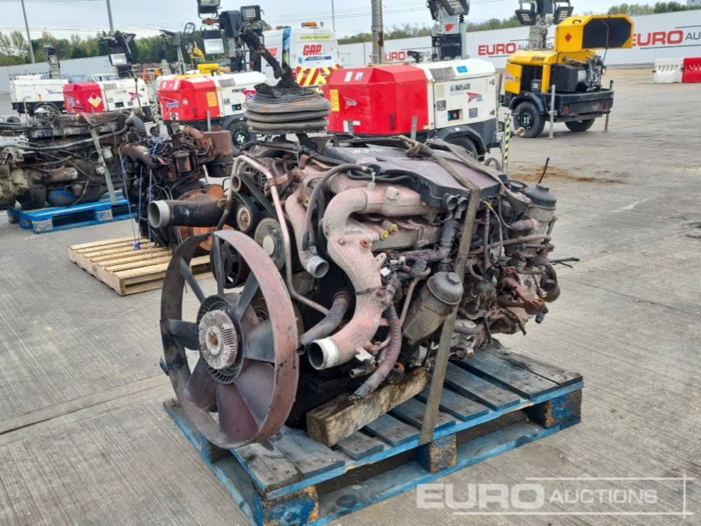 MAN 4 Cylinder Engine, Gearbox - محرك: صورة 1 MAN 4 Cylinder Engine, Gearbox - محرك: صورة 1