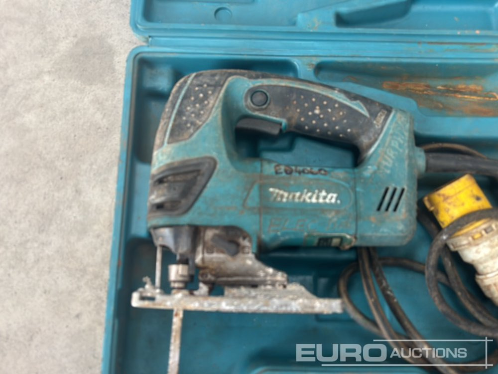 Makita 4350FCT - معدات الورشة: صورة 4 Makita 4350FCT - معدات الورشة: صورة 4