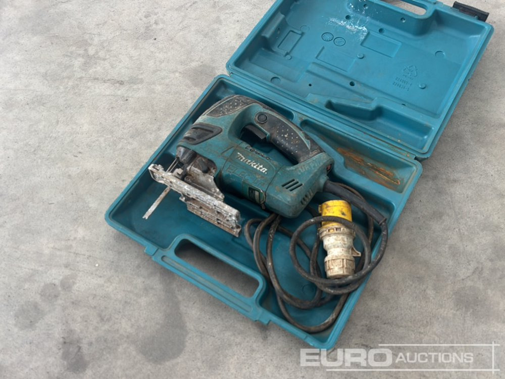 Makita 4350FCT - معدات الورشة: صورة 3 Makita 4350FCT - معدات الورشة: صورة 3