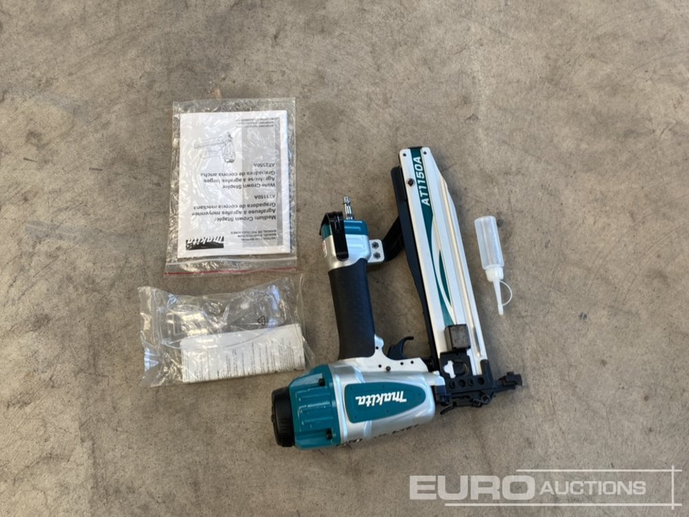 Makita AT1150A Pneumatic Nailer (Body Only) - معدات الانشاءات: صورة 4 Makita AT1150A Pneumatic Nailer (Body Only) - معدات الانشاءات: صورة 4