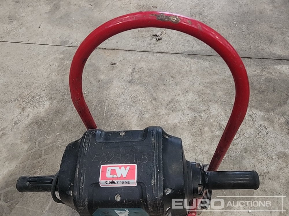 Makita AVT - معدات الانشاءات: صورة 5 Makita AVT - معدات الانشاءات: صورة 5