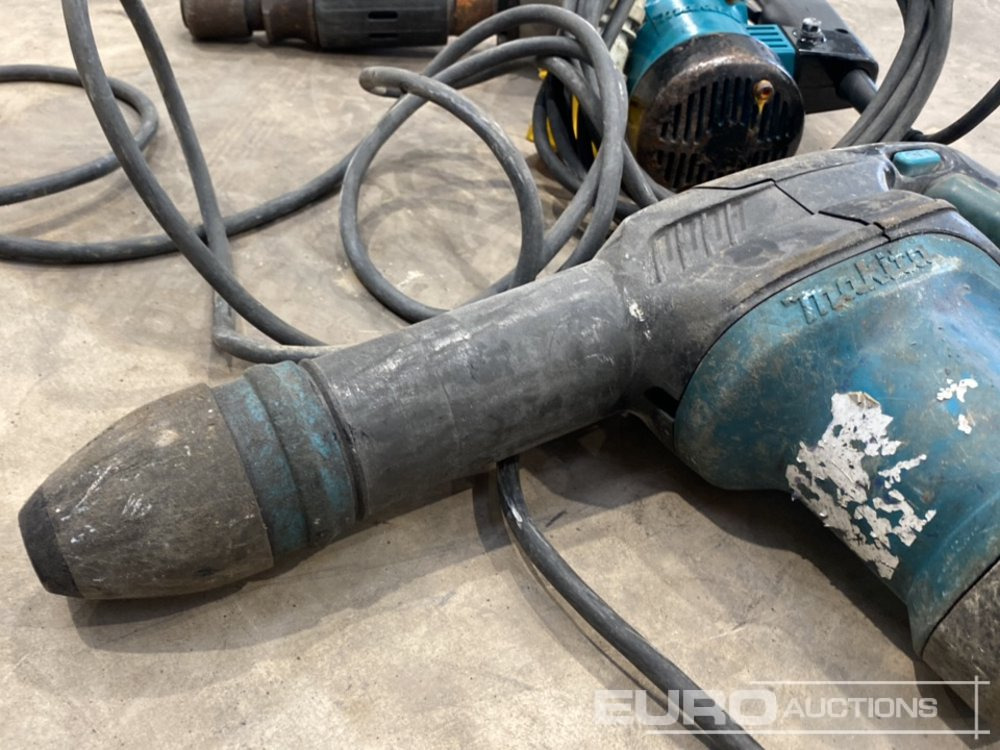 Makita HM0810T & Makita HM0870C 110 Volt Breaker (2 of) - معدات الانشاءات: صورة 5 Makita HM0810T & Makita HM0870C 110 Volt Breaker (2 of) - معدات الانشاءات: صورة 5