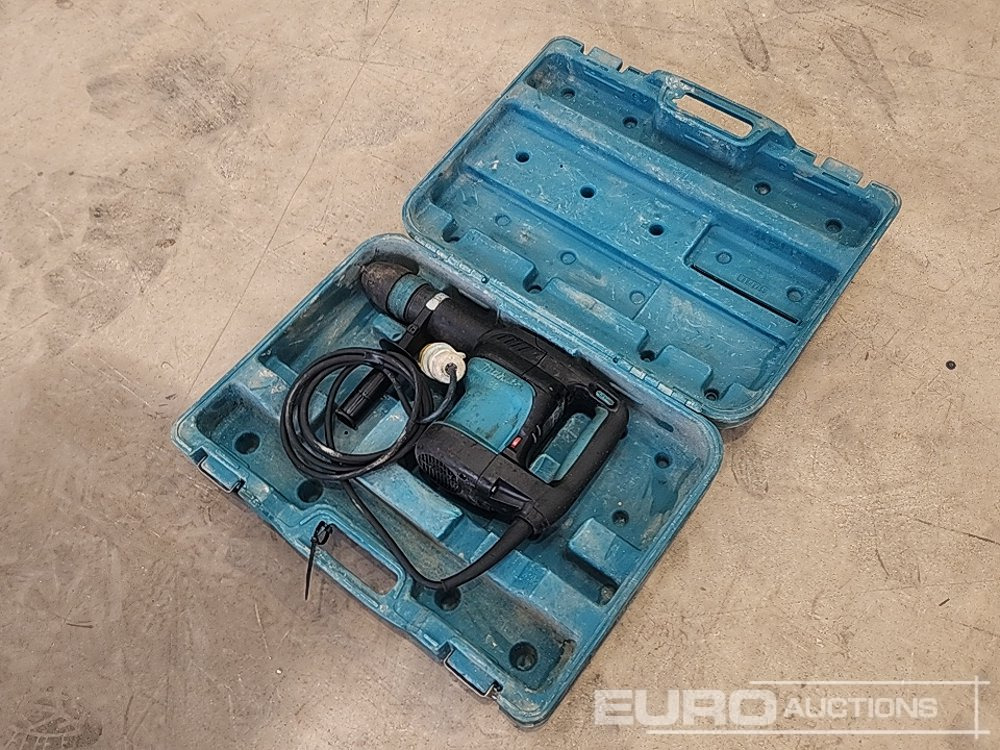 Makita HM0870C 110 Volt Breaker - معدات الانشاءات: صورة 1 Makita HM0870C 110 Volt Breaker - معدات الانشاءات: صورة 1