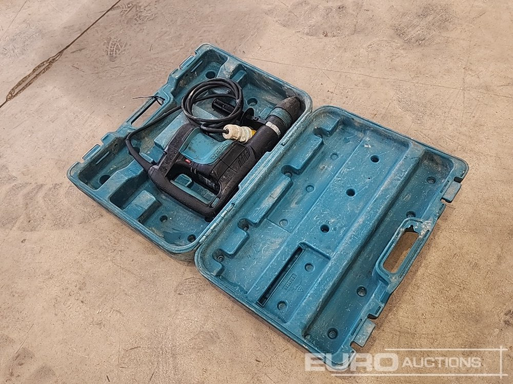 Makita HM0870C 110 Volt Breaker - معدات الانشاءات: صورة 2 Makita HM0870C 110 Volt Breaker - معدات الانشاءات: صورة 2