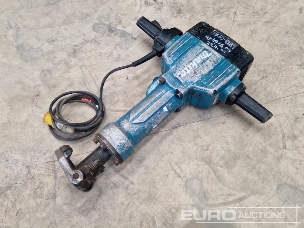 Makita HM1810 110 Volt Breaker - معدات الانشاءات: صورة 1 Makita HM1810 110 Volt Breaker - معدات الانشاءات: صورة 1