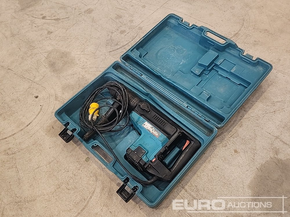 Makita HM5001C 110 Volt Breaker - معدات الانشاءات: صورة 1 Makita HM5001C 110 Volt Breaker - معدات الانشاءات: صورة 1