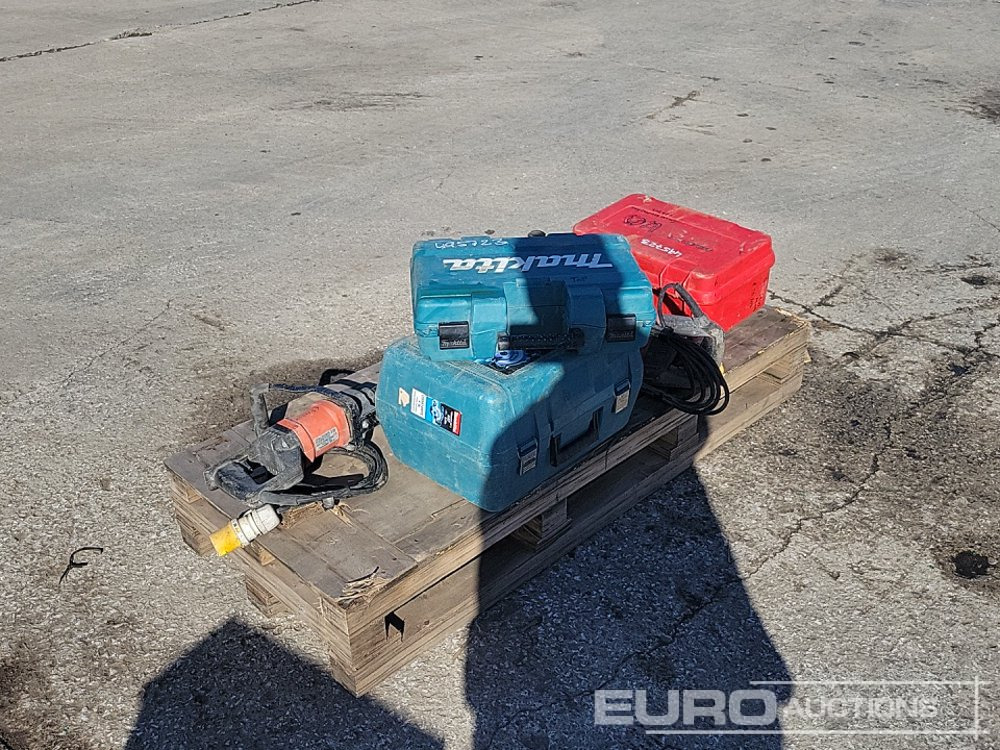 NovoPress Crimping Collars (5 of), Makita 110Volt Multi Tool, Makita Battery Circular Saw, Battery, Charger, 110Volt Paddle Mixer, Hitli 110Volt Hammer Drill - معدات الانشاءات: صورة 1 NovoPress Crimping Collars (5 of), Makita 110Volt Multi Tool, Makita Battery Circular Saw, Battery, Charger, 110Volt Paddle Mixer, Hitli 110Volt Hammer Drill - معدات الانشاءات: صورة 1
