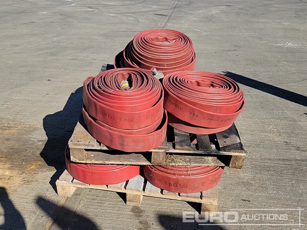 Pallet of Fire Hydrant Hoses (2 of) - مضخة مياه: صورة 2 Pallet of Fire Hydrant Hoses (2 of) - مضخة مياه: صورة 2