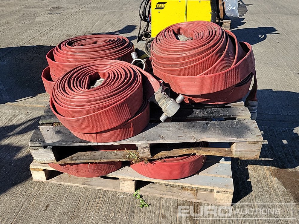 Pallet of Fire Hydrant Hoses (2 of) - مضخة مياه: صورة 4 Pallet of Fire Hydrant Hoses (2 of) - مضخة مياه: صورة 4