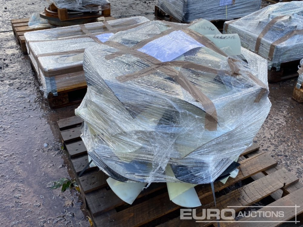 Pallet of Various Engine Fans - مروحة - شاحنة: صورة 4 Pallet of Various Engine Fans - مروحة - شاحنة: صورة 4