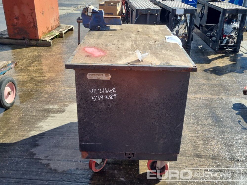 Portable Work Bench - معدات الانشاءات: صورة 2 Portable Work Bench - معدات الانشاءات: صورة 2