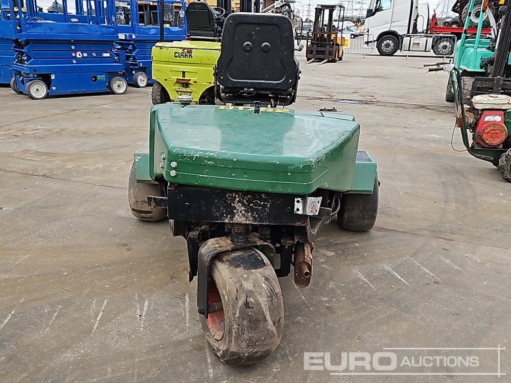 Ransomes 3 Gang Petrol Ride on Lawnmower (Non Runner) - جزازة عشب الحدائق: صورة 4 Ransomes 3 Gang Petrol Ride on Lawnmower (Non Runner) - جزازة عشب الحدائق: صورة 4