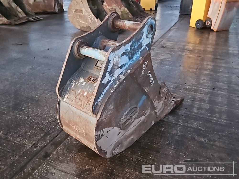 Strickland 18" Digging Bucket 65mm Pin to suit 13 Ton Excavator - بكت: صورة 5 Strickland 18" Digging Bucket 65mm Pin to suit 13 Ton Excavator - بكت: صورة 5