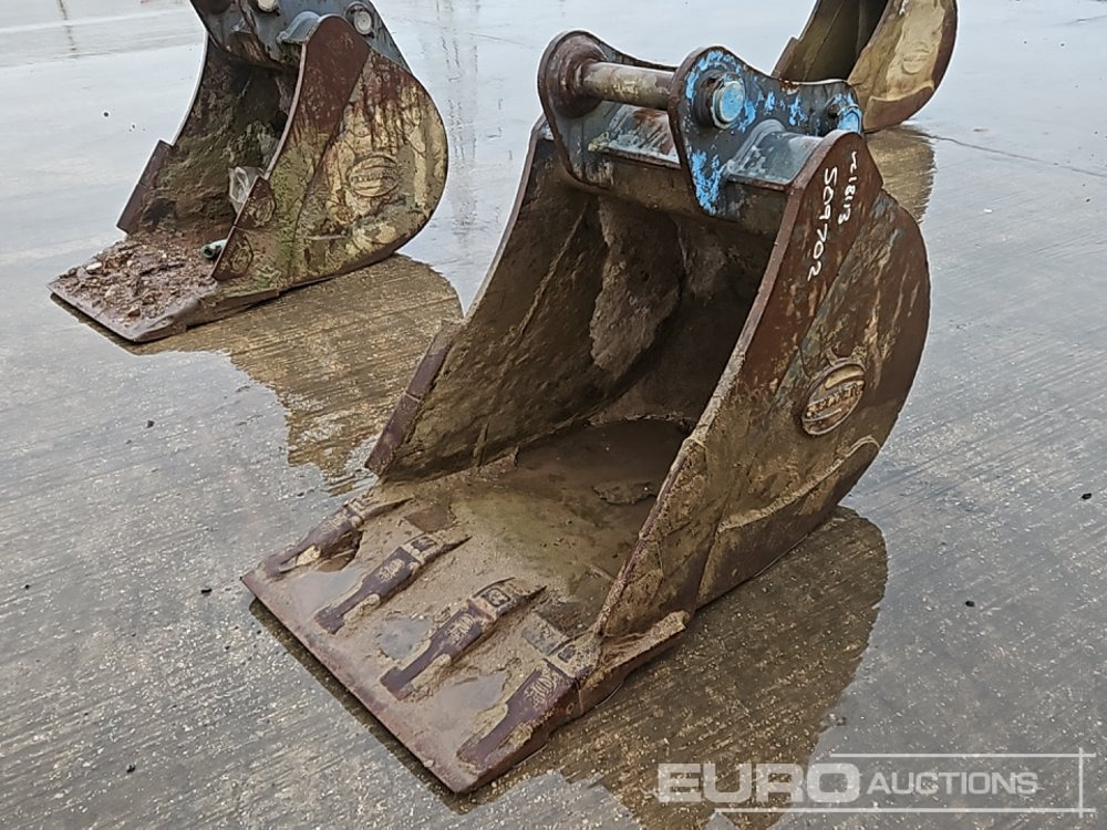 Strickland 30" Digging Bucket 65mm Pin to suit 13 Ton Excavator - بكت: صورة 1 Strickland 30" Digging Bucket 65mm Pin to suit 13 Ton Excavator - بكت: صورة 1