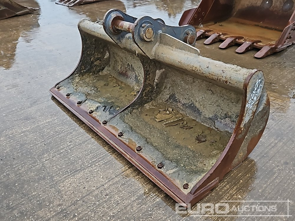 Strickland 72" Ditching Bucket 65mm Pin to suit 13 Ton Excavator - بكت: صورة 1 Strickland 72" Ditching Bucket 65mm Pin to suit 13 Ton Excavator - بكت: صورة 1