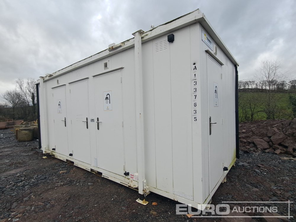 Thurston 20' x 9' Shower Block (No Keys) (Cannot Be Reconsigned) - حاوية شحن: صورة 1 Thurston 20' x 9' Shower Block (No Keys) (Cannot Be Reconsigned) - حاوية شحن: صورة 1