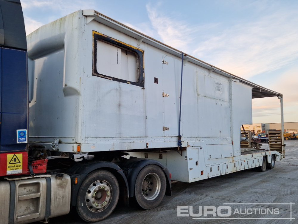 Twin Axle Step Frame Racing Team Hospitality Trailer, Ramps - نصف مقطورة نقل سيارات: صورة 1 Twin Axle Step Frame Racing Team Hospitality Trailer, Ramps - نصف مقطورة نقل سيارات: صورة 1