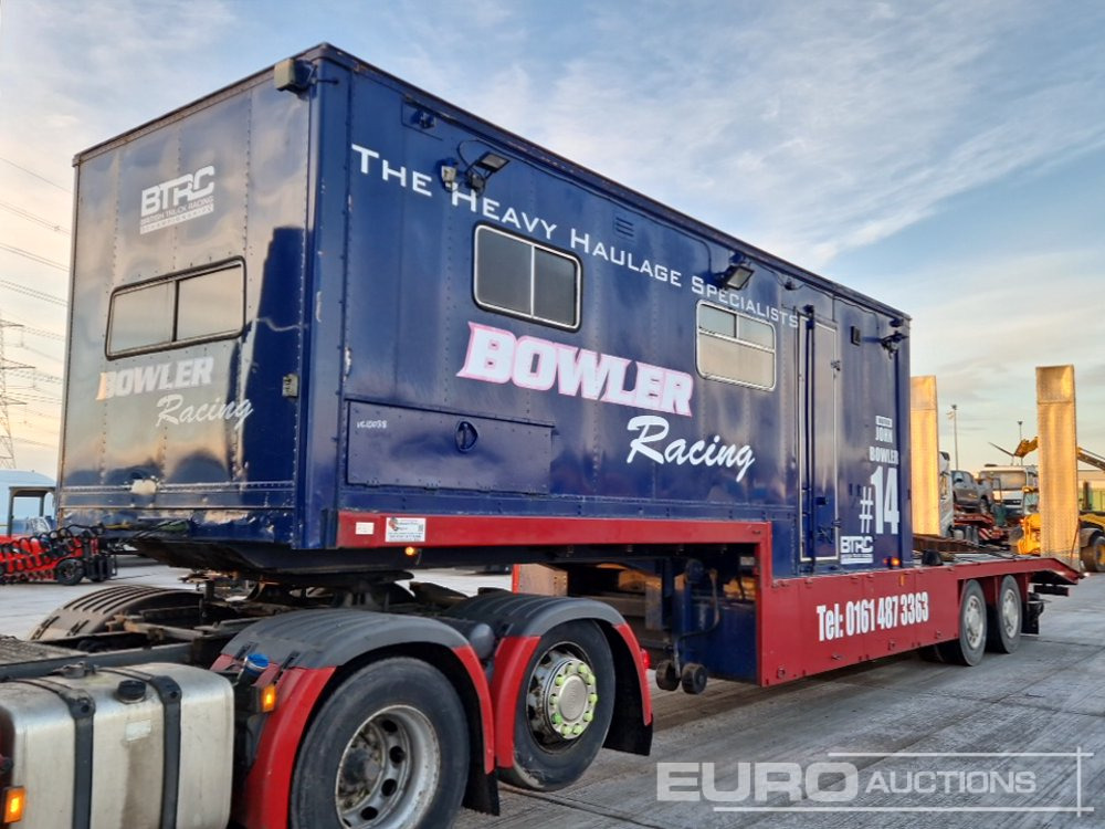 Twin Axle Step Frame Racing Team Hospitality Trailer, Ramps - نصف مقطورة نقل سيارات: صورة 1 Twin Axle Step Frame Racing Team Hospitality Trailer, Ramps - نصف مقطورة نقل سيارات: صورة 1