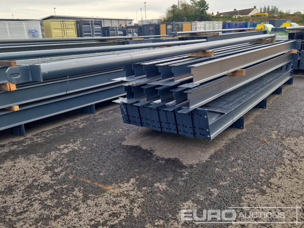Unused 100' x 30' x 15' Steel Frame Building, 12.5 Roof Pitch, Purlin Cleats, Roof Bracing - حاوية إنشاءات: صورة 3 Unused 100' x 30' x 15' Steel Frame Building, 12.5 Roof Pitch, Purlin Cleats, Roof Bracing - حاوية إنشاءات: صورة 3