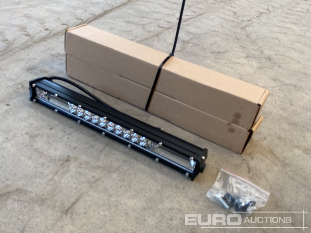 Unused 13" 120W Combo Beam LED Light Bar, Mounting Brackets, IP68 Waterproof (2 of) - معدات الورشة: صورة 1 Unused 13" 120W Combo Beam LED Light Bar, Mounting Brackets, IP68 Waterproof (2 of) - معدات الورشة: صورة 1