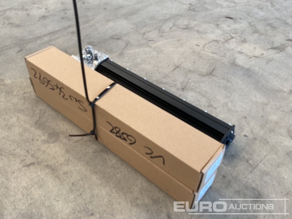 Unused 13" 120W Combo Beam LED Light Bar, Mounting Brackets, IP68 Waterproof (2 of) - معدات الورشة: صورة 3 Unused 13" 120W Combo Beam LED Light Bar, Mounting Brackets, IP68 Waterproof (2 of) - معدات الورشة: صورة 3