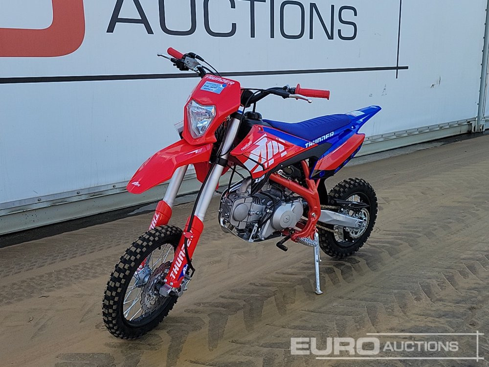 Unused 2025 Apollo Thunder 125cc Motorcross Bike, 14" Front, 12" Rear Tyres, Electric Start, Air Cooled, Hydraulic Suspension, Disc Brakes, Lighting Kit - دراجة نارية: صورة 1 Unused 2025 Apollo Thunder 125cc Motorcross Bike, 14" Front, 12" Rear Tyres, Electric Start, Air Cooled, Hydraulic Suspension, Disc Brakes, Lighting Kit - دراجة نارية: صورة 1