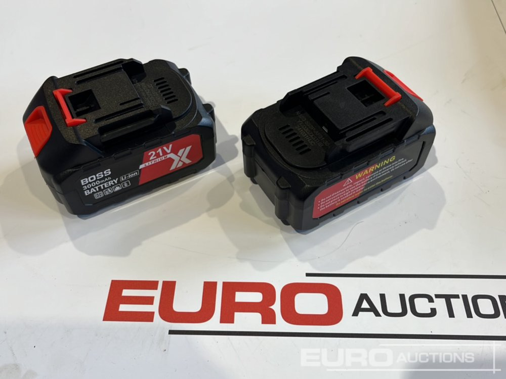 معدات الانشاءات Unused Boss 21 Volt Lithium Battery Cordless Grease Gun, 2 Batteries, Charger, Case, Shoulder Strap, Extension Pieces and Fittings: صورة 9 معدات الانشاءات Unused Boss 21 Volt Lithium Battery Cordless Grease Gun, 2 Batteries, Charger, Case, Shoulder Strap, Extension Pieces and Fittings: صورة 9