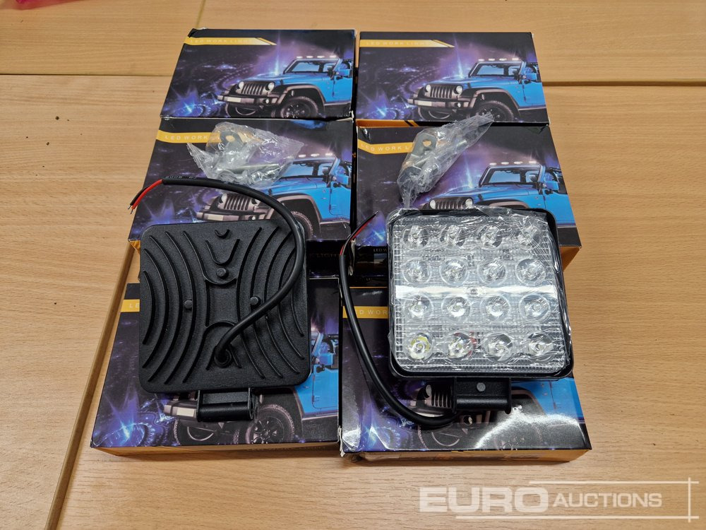 Unused LED Work Lights, 48w, 12V/24V, Adjustable Bracket, IP67 Waterproof, 6000k White (10 of) - معدات الورشة: صورة 2 Unused LED Work Lights, 48w, 12V/24V, Adjustable Bracket, IP67 Waterproof, 6000k White (10 of) - معدات الورشة: صورة 2